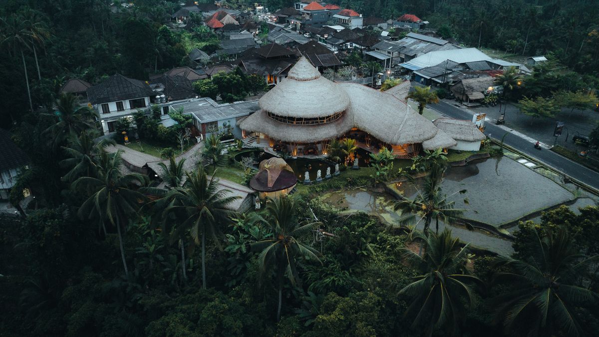 Pengalaman Menginap Dekat Mata Air di Bali